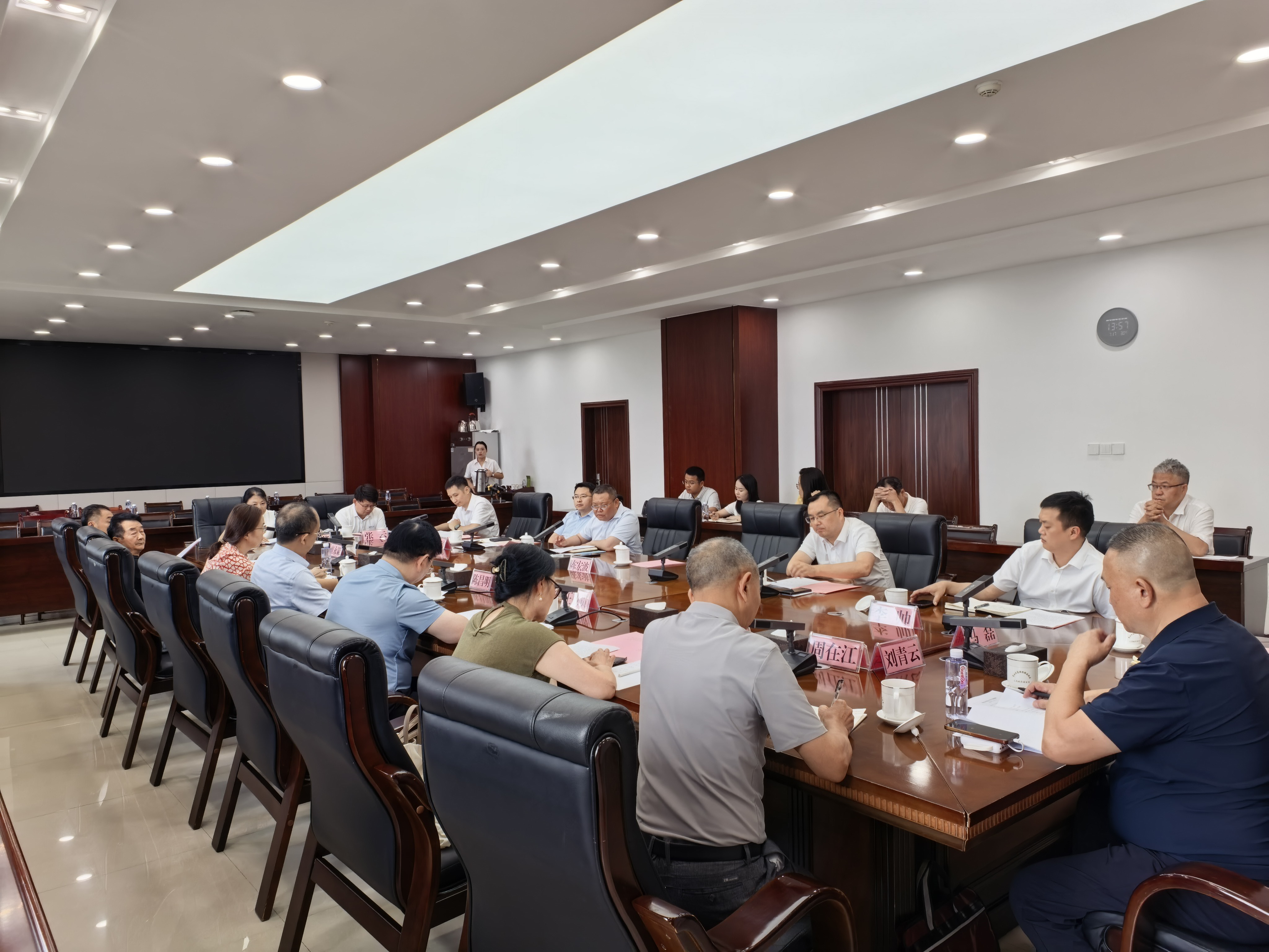 “助企兴产”行业协会进秀山 ——社会组织党办赴秀山开展“三服务”.jpg